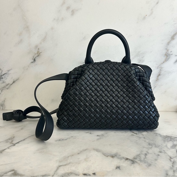 BOTTEGA VENETA Intrecciato Weave, Top Handle, Black Leather Handbag - Picture 2 of 13